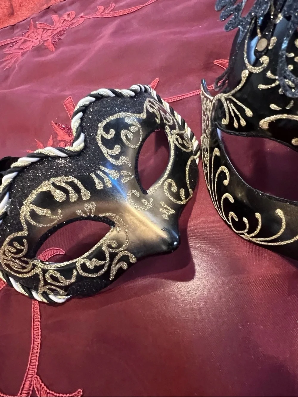 Elegant Black and Gold Masquerade Face Mask - Women's / Men Accessory used once